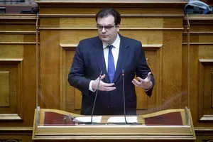 Πιερρακάκης για σχολικό εκφοβισμό: «Έλα να δούμε πως μπορείς να κάνεις μια επώνυμη αναφορά στο stop-bulling.gov.gr»