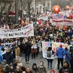 Παραλύει η Γαλλία: Επί ποδός 80.000 αστυνομικοί λόγω απεργίας για τα μέτρα λιτότητας – Ο Λεκορνί προσπαθεί να σχηματίσει κυβέρνηση