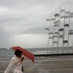 Ο χειμώνας έρχεται: Ραγδαία πτώση της θερμοκρασίας από το απόγευμα της Κυριακής, βροχές και ενισχυμένοι άνεμοι μέσα στην εβδομάδα