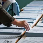 Δημοσκόπηση Pulse: Κλίμα γενικευμένης δυσπιστίας για τη ΔΕΘ – Χαμηλή αποδοχή για Μητσοτάκη, Ανδρουλάκη και Τσίπρα