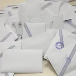 Δημοσκόπηση Interview: Ανοδική τάση για τη ΝΔ στο 34,1% – Ακολουθεί το ΠΑΣΟΚ με 15,4% – Τι λένε οι πολίτες για τη βοήθεια στην Κύπρο