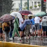 Επιδείνωση του καιρού: Βροχές στις περισσότερες περιοχές, καταιγίδες στα δυτικά και χιόνια στα ορεινά