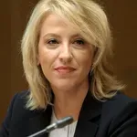 Ρένα Δούρου: Σφοδρά πυρά για τις έδρες στον ΣΥΡΙΖΑ – «Δεν τις έφεραν από το σπίτι τους»