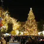 Δώρο Χριστουγέννων 2025: Πότε πληρώνεται, ποιοι το δικαιούνται και πώς υπολογίζεται – Όλα όσα πρέπει να ξέρουν οι εργαζόμενοι