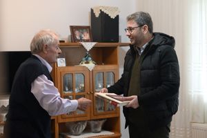 Ο Νίκος Ανδρουλάκης ευχαρίστησε τους ηλικιωμένους για τη δωρεά στο νοσοκομείο Διδυμοτείχου (Φωτό)