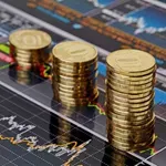 ESM: Στο κλαμπ των ισχυρών της Ευρωζώνης τα ελληνικά ομόλογα – Ρεκόρ 15ετίας στο spread