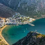 Το Vagabond αφιερώνει δέκα σελίδες στη Σίφνο και την αυθεντική της πλευρά