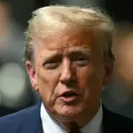 Ο Τραμπ απειλεί ξανά την Τεχεράνη: Θα χτυπήσουμε πολύ σκληρά το Ιράν (Βίντεο)