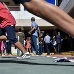 Επίθεση με βεγγαλικά σε σχολείο στο Γαλάτσι: Τραυματίστηκε 13χρονος στο προαύλιο του 3ου Γυμνασίου