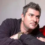 Νίκος Μωραΐτης για πνευματικά δικαιώματα: «Αν απαγορευτούν οι στίχοι, ο τραγουδιστής μπορεί να κάνει λαλαλα»