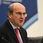 Χατζηδάκης: «Οι αγρότες θα κρίνουν αν το κλείσιμο των δρόμων στρέφεται εναντίον άλλων κοινωνικών ομάδων»