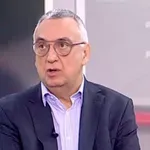 Η ελληνική showbiz αποχαιρετά τον Δημήτρη Σούρα