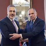 Τηλεφωνική επικοινωνία Γεραπετρίτη με Φιντάν – Μίλησαν για διμερείς σχέσεις και εξελίξεις στην περιοχή