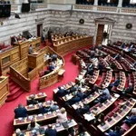 Βουλή: Ψηφίστηκε το νομοσχέδιο για τη στήριξη του πρωτογενούς τομέα και την αντιμετώπιση της ζωονόσου της ευλογιάς