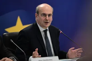 Χατζηδάκης: H παρέλαση της 28ης Οκτωβρίου στον Άγνωστο Στρατιώτη «θα γίνει όπως πρέπει»