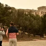 Μίνι καλοκαίρι προ των πυλών με αφρικανική σκόνη: Πότε έρχονται τα πρώτα 30άρια – Ο καιρός στην Αττική