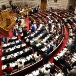 Πολιτική σύγκρουση για το μακελειό στα Βορίζια – Η αντιπολίτευση «σφυροκοπά» για την οπλοκατοχή, για στοχευμένες παρεμβάσεις μιλά η κυβέρνηση