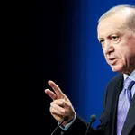 Παρέμβαση Ερντογάν: «Πρέπει να τεθεί τέλος στον πόλεμο αυτόν πριν πυρπολήσει ολόκληρη την περιοχή»