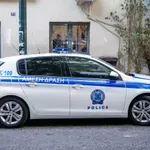 Ανήλικοι «μπουκαδόροι» στο Αίγιο – Αφαίρεσαν 600 ευρώ και 50 πακέτα τσιγάρα από παντόπωλειο