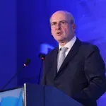 Χατζηδάκης: Ταξίδι στις ΗΠΑ – Θα είναι κεντρικός ομιλητής στο συνέδριο Capital Link