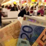 Ξεκινάει εβδομάδα πληρωμών από Δευτέρα από e-ΕΦΚΑ και ΔΥΠΑ