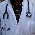 «Να μην ξαναχειρουργήσει»: «Δικαιωμένοι» δηλώνουν τα θύματα μετά την καταδίκη του διευθυντή της Καρδιοχειρουργικής του Ιπποκράτειου