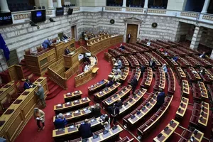 Βουλή – Εργασιακό νομοσχέδιο: Ξεκινά η διήμερη συζήτηση για τις αλλαγές σε μισθούς, συντάξεις και εργασιακά