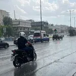 Καιρός: «Ανάσα» καλοκαιριού με 30άρια- Πότε έρχονται βροχές, καταιγίδες και πτώση της θερμοκρασίας