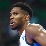 Αντετοκούνμπο: «Θέλω να μείνω στους Μπακς για όλη την καριέρα μου. Αν δεν με θέλουν… »