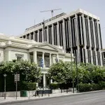 Το ΥΠΕΞ απαντά σε Λαβρόφ και Φιντάν: «Η Ελλάδα ασκεί ενεργητική εξωτερική πολιτική στη βάση του Διεθνούς Δικαίου»