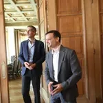 Δήμος Αθηναίων: Κόντρα Μπακογιάννη – Δούκα για το Πολυδύναμο Κέντρο Αστέγων