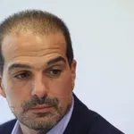 Σακελλαρίδης: «Ο πρωθυπουργός είναι υπόλογος προσωπικά για τον θεσμικό κατήφορο»