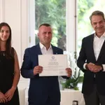 Τιμητική πολιτογράφηση για τον ήρωα του Αράχθου (Βίντεο)