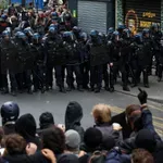 Στα πρόθυρα έκρηξης η Γαλλία: 70.000 αστυνομικοί επί ποδός υπό τον φόβο γενικευμένων ταραχών (Βίντεο)