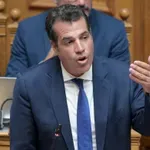 Πλεύρης για Άγνωστο Στρατιώτη: «Δεν μπορούν να υπάρχουν τα ονόματα των θυμάτων των Τεμπών – Στη Γάζα πήγαν για τα βιντεάκια και τα TikTok»