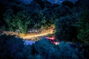 Ολονύχτιο θρίλερ στην Κίσσαμο: Διάσωση δύο Ιταλίδων πεζοπόρων από δύσβατο μονοπάτι