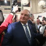Κυβερνητικές πηγές: «Η κριτική του κ. Καραμανλή απαντά στις επιθέσεις που δέχεται η Δικαιοσύνη από την αντιπολίτευση»