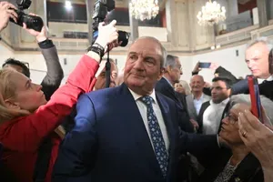 Κυβερνητικές πηγές: «Η κριτική του κ. Καραμανλή απαντά στις επιθέσεις που δέχεται η Δικαιοσύνη από την αντιπολίτευση»