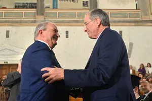 Οι πρώην, η πολιτική μνήμη και η ευκολία του μεγαλόστομου λόγου