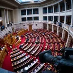 Επιφυλάξεις της αντιπολίτευσης στη Βουλή για την επίσκεψη Μητσοτάκη στην Άγκυρα