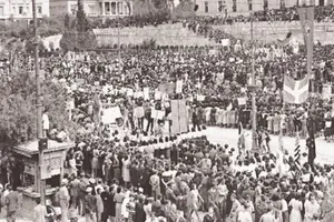 12 Οκτωβρίου 1944 – Η μέρα που η Αθήνα ανάσανε ελεύθερη: Από τον λιμό και την κατοχή στη λαϊκή ανάταση και τη νέα κρίση (Βίντεο)