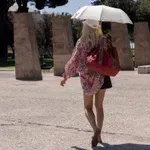 Καιρός: Έρχεται μίνι καλοκαίρι με 32άρια και αφρικανική σκόνη έως την Τρίτη