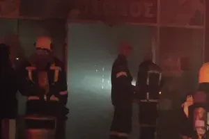 Μαρούσι: Συναγερμός για έκρηξη σε πολυκατάστημα – Βρέθηκαν γκαζάκια στην είσοδο (Βίντεο)