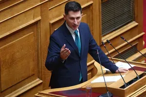Χρηστίδης: «Θα μείνετε στην ιστορία ως η κυβέρνηση που έφερε τις 13 ώρες εργασίας»