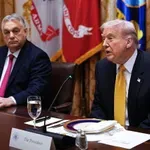 Τραμπ – Ορμπάν: Η «μεταγραφή» της εκπροσώπου και η εξαίρεση για το ρωσικό πετρέλαιο