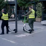 Δήμος Αθηναίων: Νέος κανονισμός κυκλοφορίας και στάθμευσης για τα πατίνια – Χ. Δούκας: «Βάζουμε τάξη στο χάος»