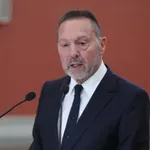 Δίκη Novartis: «Μία από τις χυδαιότερες σκευωρίες που έχουν υπάρξει» κατέθεσε ο Γιάννης Στουρνάρας