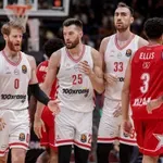 Euroleague: O Ολυμπιακός λύγισε στο Μιλάνο παρά το ρεσιτάλ από Πίτερς και Ντόρσεϊ
