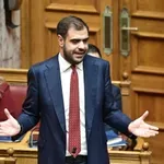 Παύλος Μαρινάκης: Ο «Φραπές» δεν είναι κουμπάρος του πρωθυπουργού