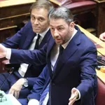 Νίκος Ανδρουλάκης: «Όταν φτάνουν τα σκάνδαλα στην αυλή σας επινοείτε νέα κεφάλαια συγκάλυψης» – «Που έπρεπε να πάει ο Φραπές; Στον παπά να εξομολογηθεί;»